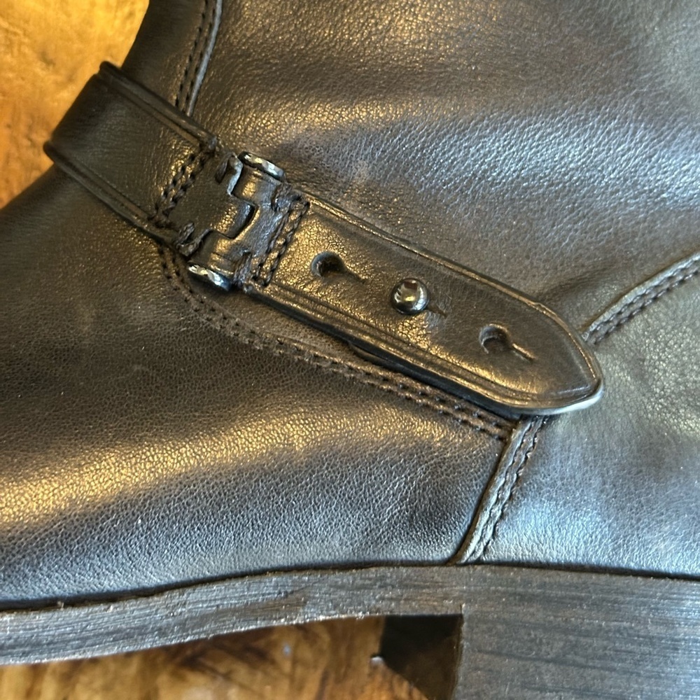 COACH | “Amy” Black Leather Buckle Short Moto Boot, Size 8B - Picture 4 of 7